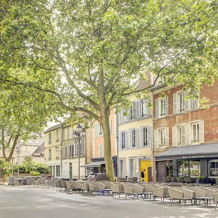 Smart St Remy Lejlighed *